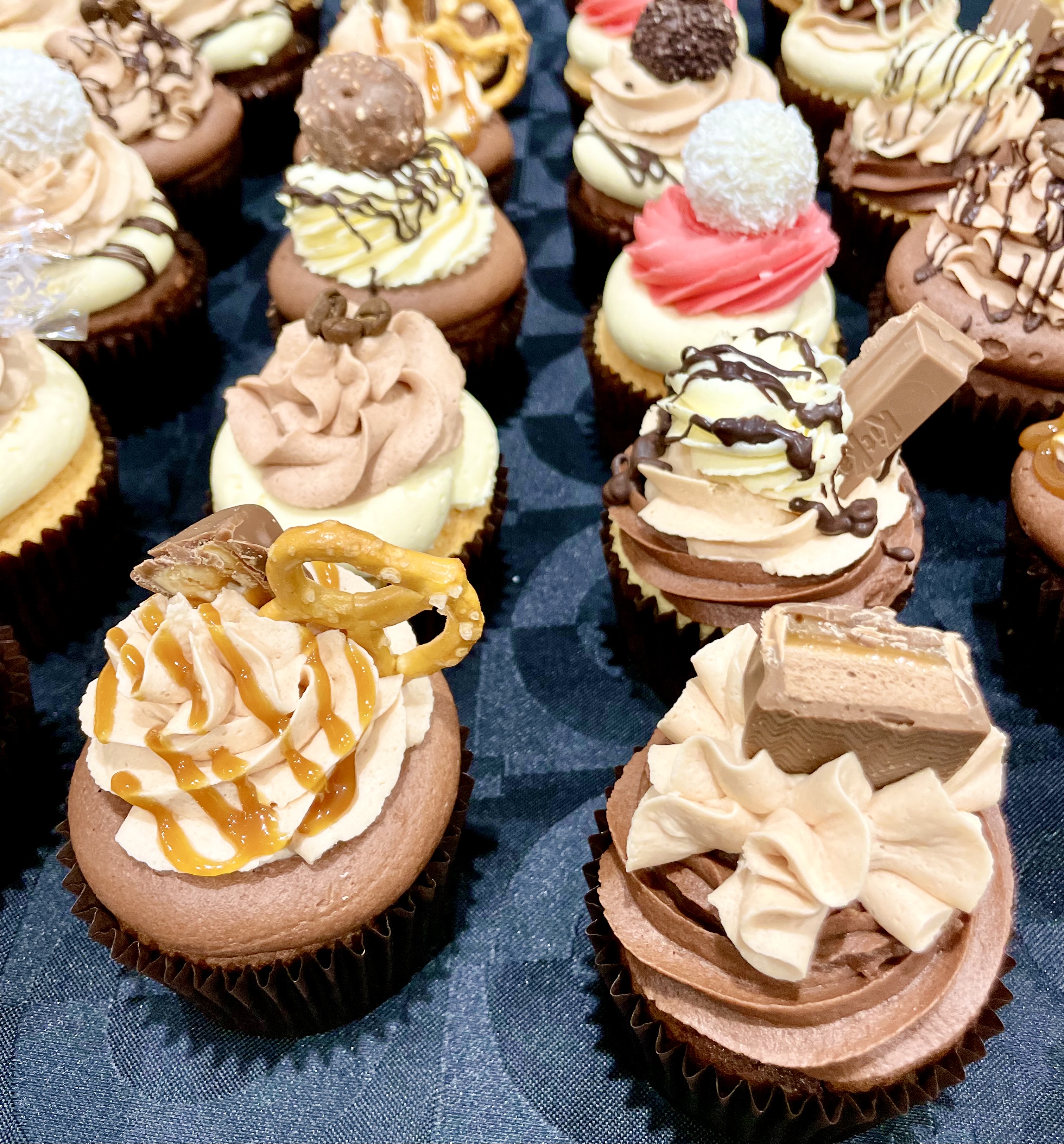 12 Assorted Gourmet Cupcakes