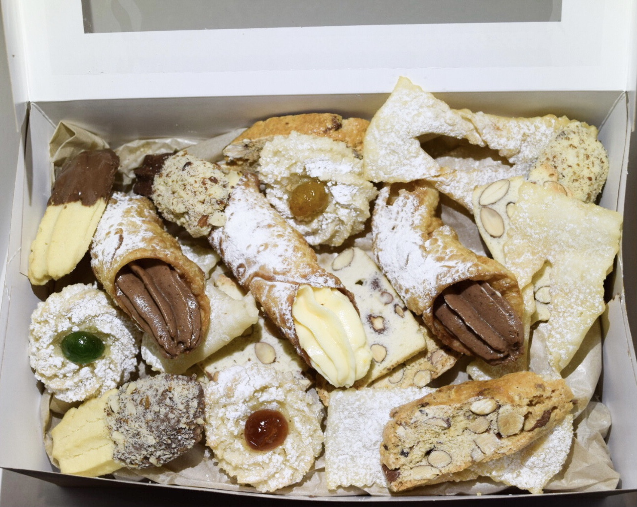 Medium Cannoli Biscotti Box